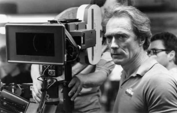 THE ROOKIE, director Clint Eastwood on set, 1990, © Warner Brothers