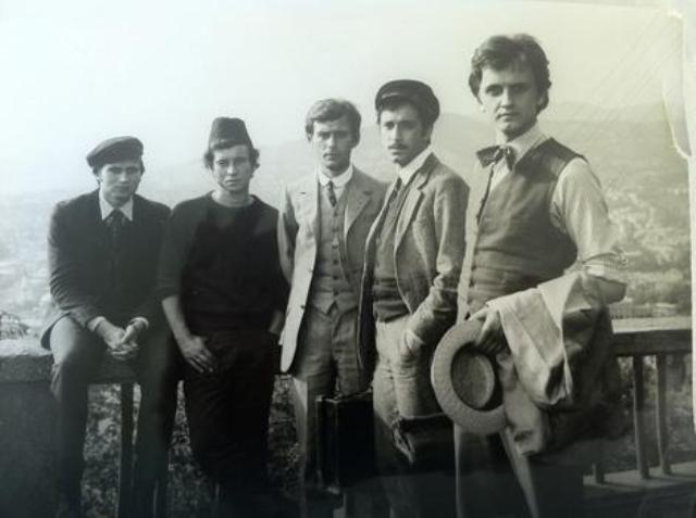 Radoš Bajić ( prvi s desna ) na snimanju filma ,,Sarajevski atentat", sa kolegama glumcima.